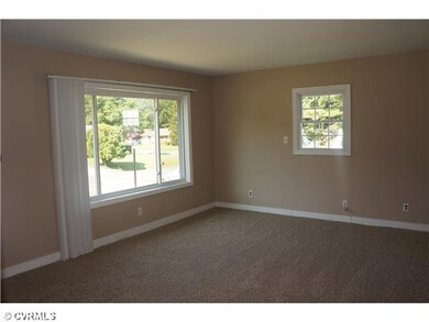 Den/Family/Great Room - New Carpet, bright and sun