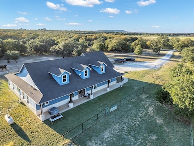 851 Hood Ct, Granbury, TX 76048 - photo 3