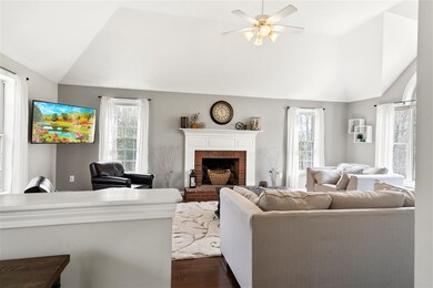 5 Lori Ln, Londonderry, NH 03053 - photo 6