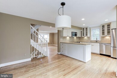 2037 Brooks Square Place, Falls Church, VA 22043 - photo 7