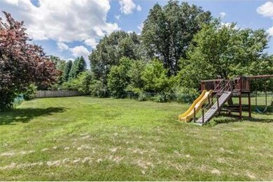 18 Royal Ln, Agawam, MA 01001 - photo 6