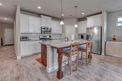 417 Carlisle Dr, Weatherford, TX 76085 - photo 5