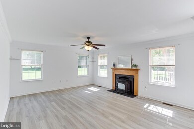 1349 Duchess Ln, Huntingtown, MD 20639 - photo 5