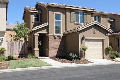 3037 Mount Rainier Ln, Clovis, CA 93619 - photo 2