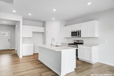 1 Undecorated Kitchen