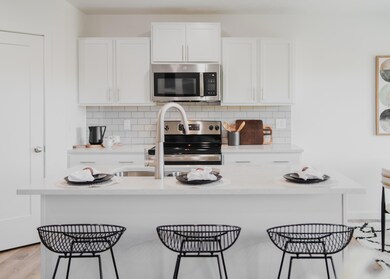 Charleston_HH Model (59 of 72)