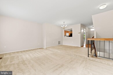 13958 Gunners Place, Centreville, VA 20121 - photo 5