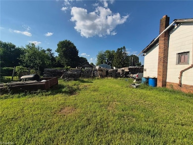 Back Yard, Pallets will be removed