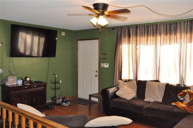 4304 Ford Ave NW, Cedar Rapids, IA 52405 - photo 3