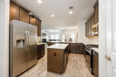 10816 Aledo Ln, Aubrey, TX 76227 - photo 7