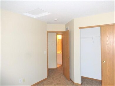 5_OH15245_bed