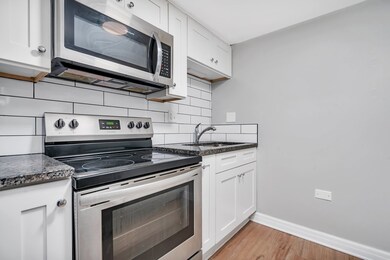 329 W Kimbell Ave unit 13, Elmhurst, IL 60126 - photo 3