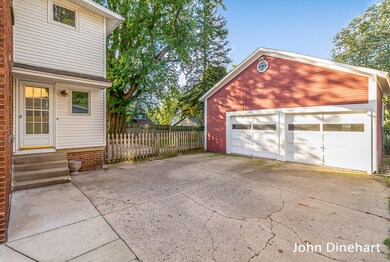 412 E Jefferson St, Grand Ledge, MI 48837 - photo 4