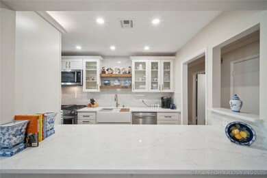 New Designer Kitchen Open to the Family Room with