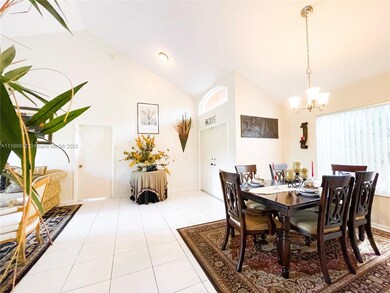 Dinning & Foyer View 
