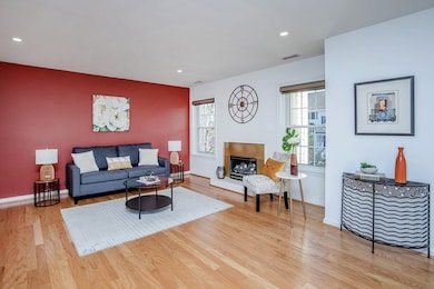 202 Gazebo Cir, Reading, MA 01867 - photo 5