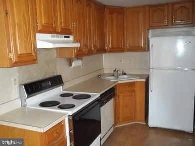 103 Stratford Rd, Glenolden, PA 19036 - photo 6