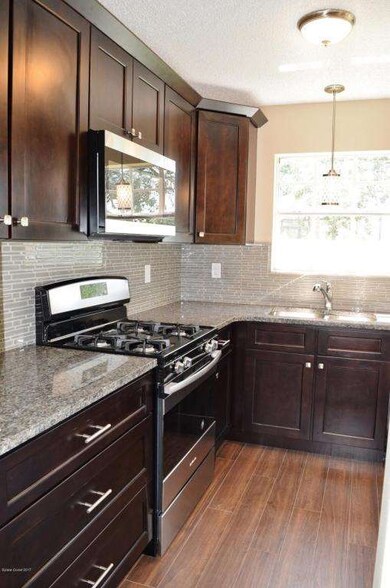 Kitchen with Granite