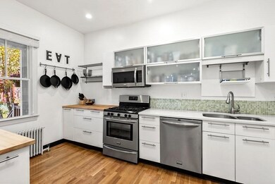 19 Copley St unit 1, Roxbury, MA 02119 - photo 4