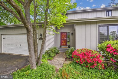 2507 Congreve Ct, Herndon, VA 20171 - photo 2