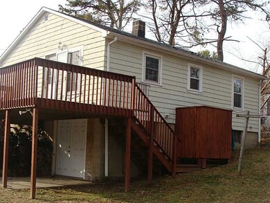 284 Mautucket Rd, Wakefield, RI 02879 - photo 2