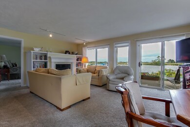 253-Riverfront-St_0066_blended