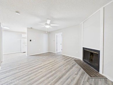 CAM04246G0-PR0173-STILL002