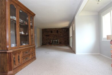 315 Stanley Ave, Mattoon, IL 61938 - photo 4