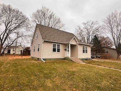 809 E State St, Mauston, WI 53948 - photo 2