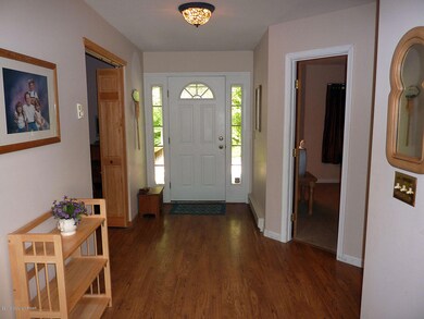 210 Little Pond Cir, Pocono Pines, PA 18350 - photo 2