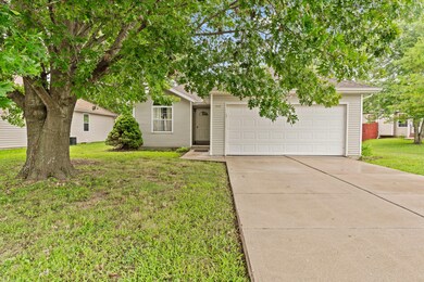 1018 W Butterfield Dr, Nixa, MO 65714 - photo 2