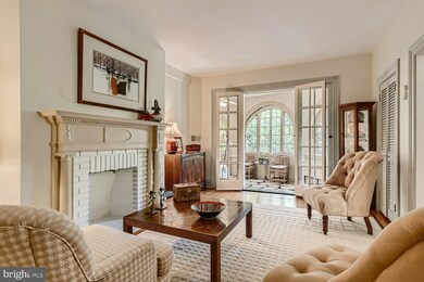 220 Stony Run Ln unit 2C, Baltimore, MD 21210 - photo 5