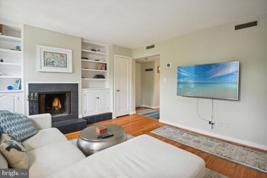 2202 Washington Ave unit 302, Silver Spring, MD 20910 - photo 7