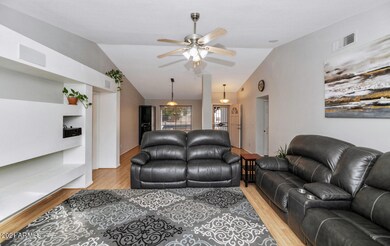 3153 E Leonora St-large-006-010-3153 E L