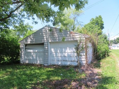 608 W Cromer Ave, Muncie, IN 47303 - photo 5