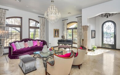 8325 W Cantera-large-004-6-Living Room-1