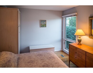 54 Brackett Place unit B, Marblehead, MA 01945 - photo 5