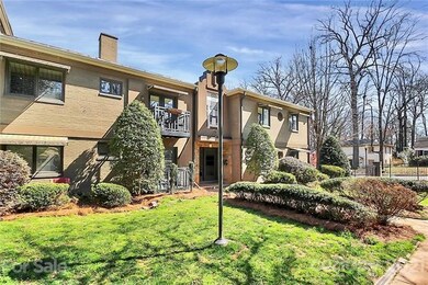 Gated community, gorgeous setting in the heart of 