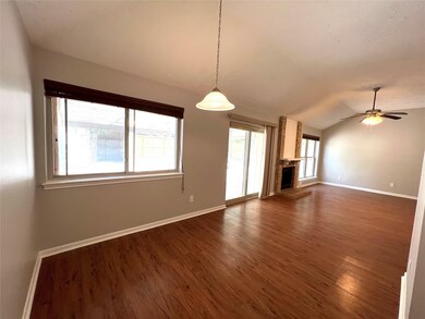 7710 Western Oak Ln, Houston, TX 77040 - photo 5