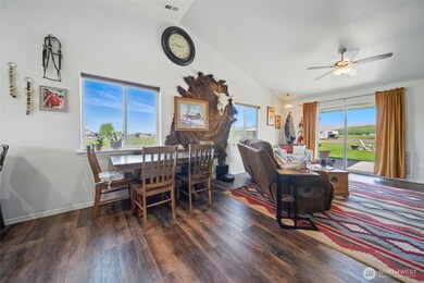 109 W 4th St, Prescott, WA 99348 - photo 7