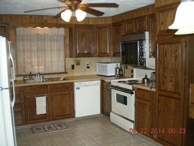 14 Stevens Rd, Cranston, RI 02910 - photo 4