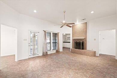 709 Berkley Dr, Cleburne, TX 76033 - photo 7