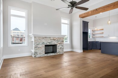 402 Dunvegan -5