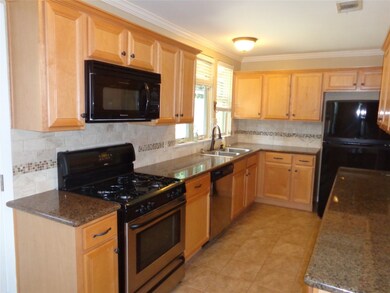 1551 Hewitt Dr, Houston, TX 77018 - photo 6