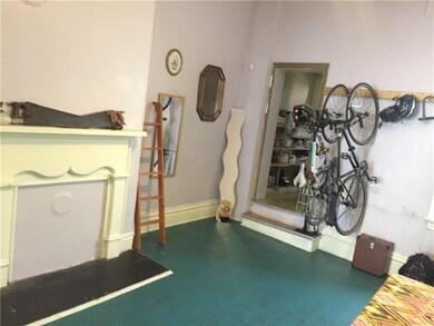 Dining room/flex space
