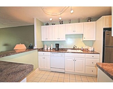 500 Governors Dr unit 13, Winthrop, MA 02152 - photo 2