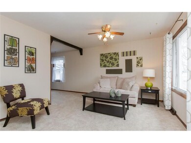 860 Valleyview Dr, Marion, IA 52302 - photo 2