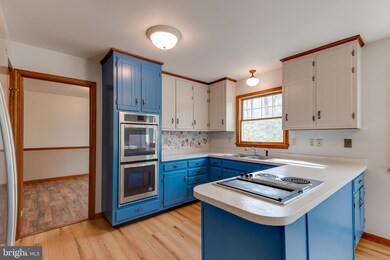 23010 Piney Wood Cir, California, MD 20619 - photo 3