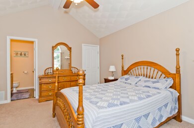 340 Park Ridge Dr, Mount Washington, KY 40047 - photo 7