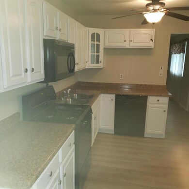 5354 Newport Rd, Columbus, OH 43232 - photo 3